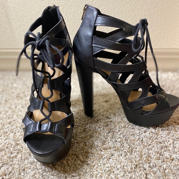 Black Going Out Heel - Picture 1 of 2